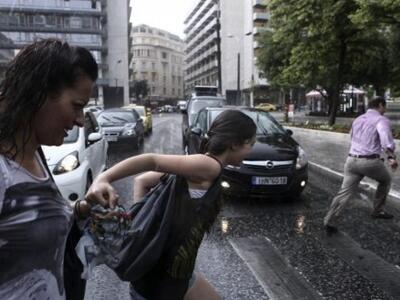 Ισχυρές καταιγίδες, χαλάζι και θυελλώδει...