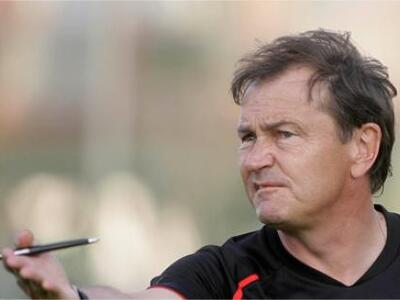 Νέο ξεκίνημα στην ΑΕΚ με Λίνεν στον πάγκο 