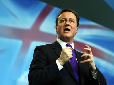 Νίκη για τους Συντηρητικούς χωρίς αυτοδυ...