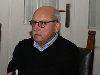 Οι παραλίες της πόλης, ο Δήμος και η πολ...