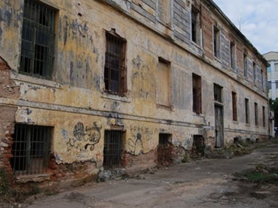 Χιλιάδες εγκαταλελειμμένα κτίρια αξιοποι...