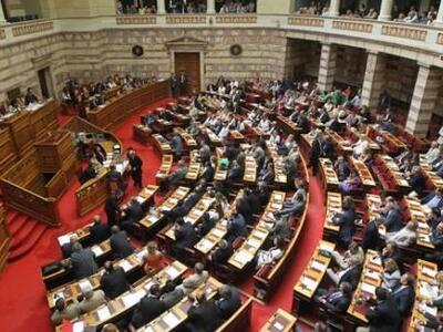 Πάνω από 8.000 ευρώ οι μηνιαίες αποδοχές...