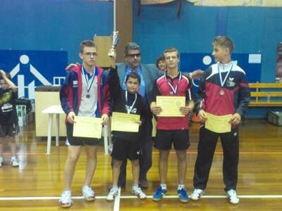 Με 2 κύπελλα και 1 μετάλλιο από το Όπεν ...