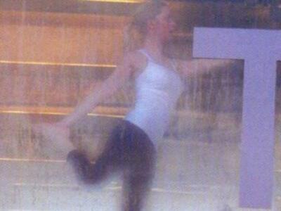 Ιδού η Ελληνίδα παρουσιάστρια που κάνει ...