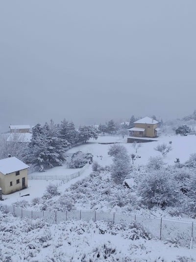 ΑΧΑΪΑ: Μαγικές εικόνες από το χιονισμένο Βραχνί Καλαβρύτων