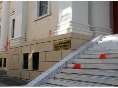 Καρέ καρέ τα επεισόδια της Πάτρας - ΝΕΕΣ...