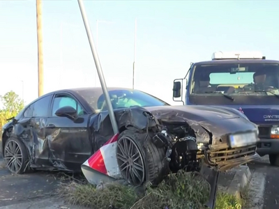 Θεσσαλονίκη: Πόρσε παρέσυρε αυτοκίνητο -...