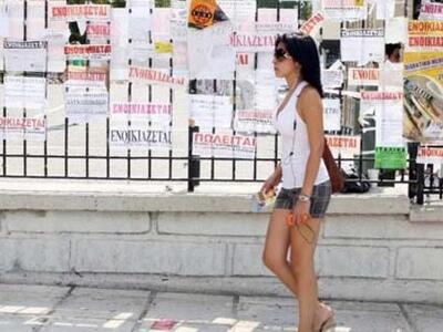 Πάτρα: Έπεσαν οι βάσεις έπεσαν και τα......