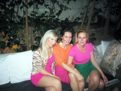 Οι τρεις αδελφες, Ιωάννα, Έλενα και Αμάντα Νιφόρα 