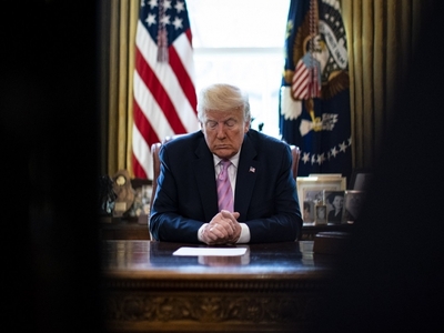 Ο Τραμπ ανέστειλε τη χρηματοδότηση στον ...