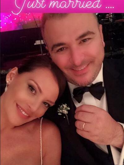 Η πρώτη σέλφι του ζευγαριού ως παντρεμένοι