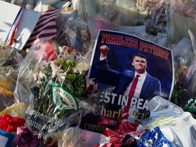 Τσάρλι Κερκ: Κοσμοσυρροή και δρακόντεια ...