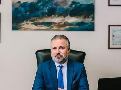 Δρ. Αναστάσιος Βεκρής, Πλαστικός Χειρουρ...