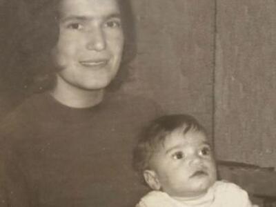 Ψάχνει την κόρη της για 44 χρόνια. Ποτέ ...