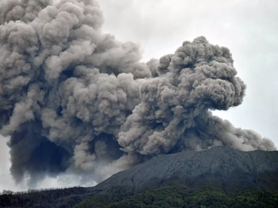 Ινδονησία: 11 ορειβάτες νεκροί από έκρηξ...