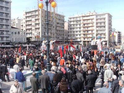 Το ΠΑΜΕ κατάφερε να γεμίσει την πλατεία