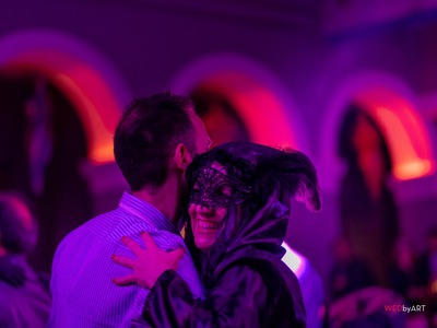 Μαύρα ντόμινο παντού! Με επιτυχία το 1ο ...