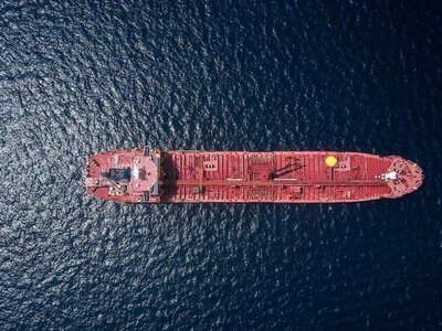 Η Ρωσία κατάσχεσε ελληνόκτητο τάνκερ στη...