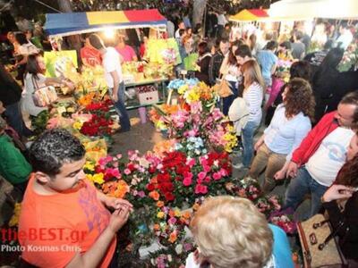 Πάτρα: Γέμισαν οι πλατείες και οι δρόμοι...