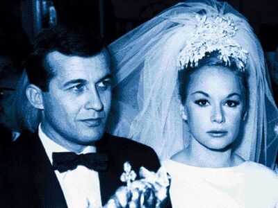 Ο γάμος της Αλίκης Βουγιουκλάκη με τον Δ...