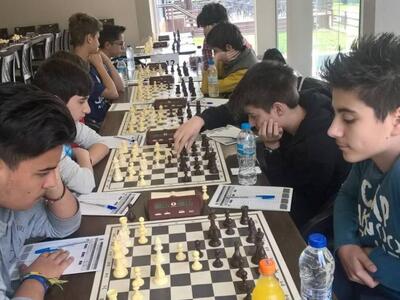 Εφτά μετάλλια για τα παιδιά του σκακιστι...