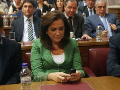 Προηγείται η Μπακογιάννη σε νέα δημοσκόπηση