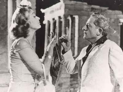 "Ποτέ την Κυριακή".