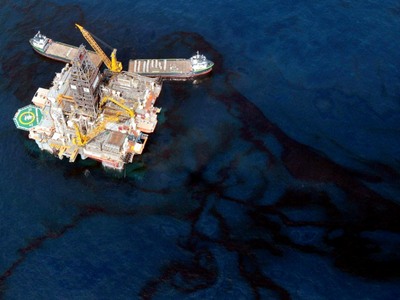 ΒΡ: Πάνω από 2 δις η ζημιά από την πετρελαιοκηλίδα