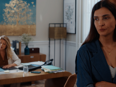 Η Γη της Ελιάς: Ο Κουράκος είναι μουδιασ...