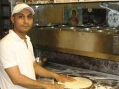 Ο Αιγύπτιος που χαρίζει κεμπάπ στους φτωχούς