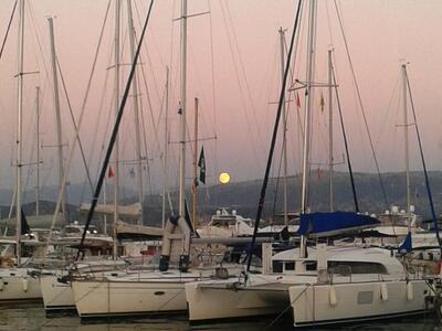 Σπονδή στα φεγγάρια μου 