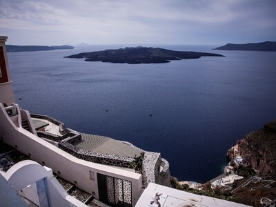 Ποια ελληνικά νησιά προτίμησαν οι τουρίσ...