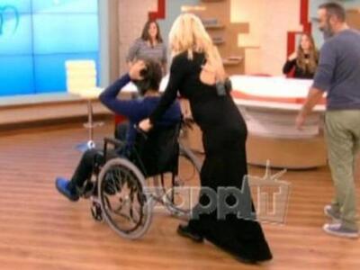 Με αναπηρικό καροτσάκι πήγε στην εκπομπή...