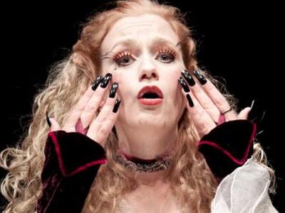 «Ο Θεϊκός Μαρκήσιος Ντε Σαντ… στην Πάτρα...