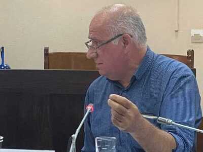 Ρίχνει τα βάρη στους ανέργους της πόλης