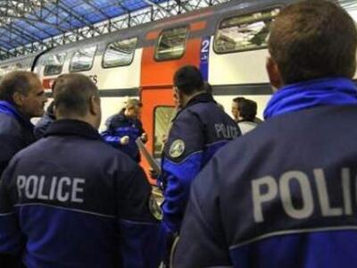 Έβαλε φωτιά κι επιτέθηκε με μαχαίρι σε ε...