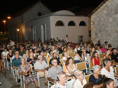 Πάτρα: Το «κλάμα» συνάντησε το «γέλιο» στη σκηνή των «Παλαιών Σφαγείων»