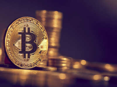 Bitcoin: Για πρώτη φορά ξεπερνά τα 30.000 δολάρια