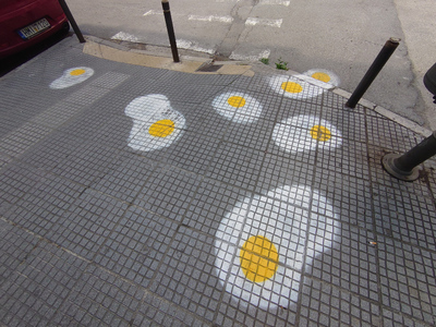Γέμισε με... τηγανιτά αυγά η Θεσσαλονίκη- ΒΙΝΤΕΟ