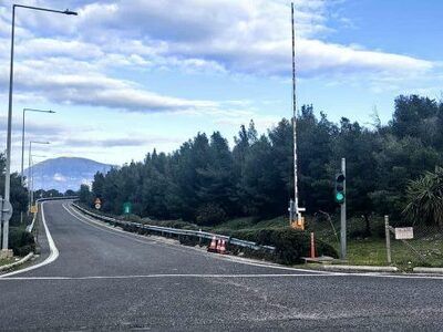 Αποχώρηση αγροτών από τα μπλόκα της Περι...