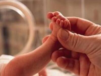 Μια 36χρονη Σουηδέζα γέννησε ενώ είχε υπ...