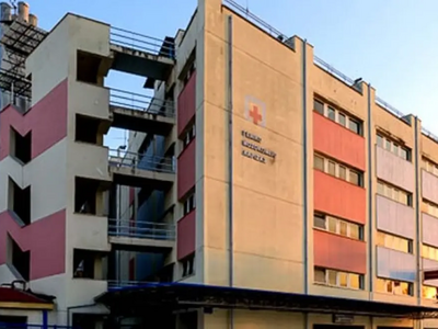 Λάρισα: Μικρά παιδιά στο νοσοκομείο με σ...