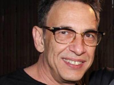 Διονύσης Τσακνής: Το διαζύγιο και η νέα ...