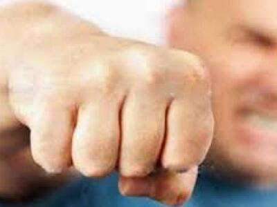 Κιάτο: Έσπασε στο ξύλο την 23χρονη φίλη ...