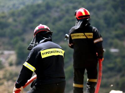  Σε ύφεση η πυρκαγιά στην Κερατέα Αττικής