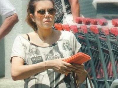 Γέννησε αγόρι η Μανωλίδου - Δες την τελε...