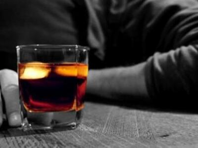 Οι άνδρες πίνουν, τα σπερματοζωάρια την πληρώνουν