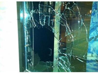 Αγρίνιο: "Κατέβασε" τζαμαρία σ...