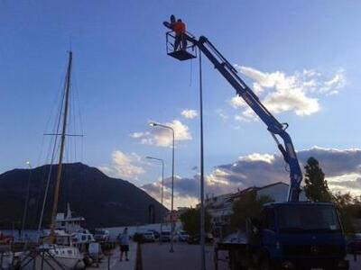 Επισκευάστηκαν τα φώτα στο λιμάνι του Μύτικα