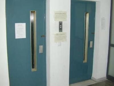 Πάτρα: Δύο εγκλωβισμοί σε ασανσέρ το μεσ...